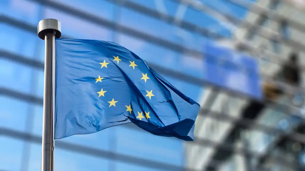 Imagem oficial do evento Tim Cook e chefe de tecnologia da UE têm conversa "construtiva" sobre atraso da Siri com IA na Europa