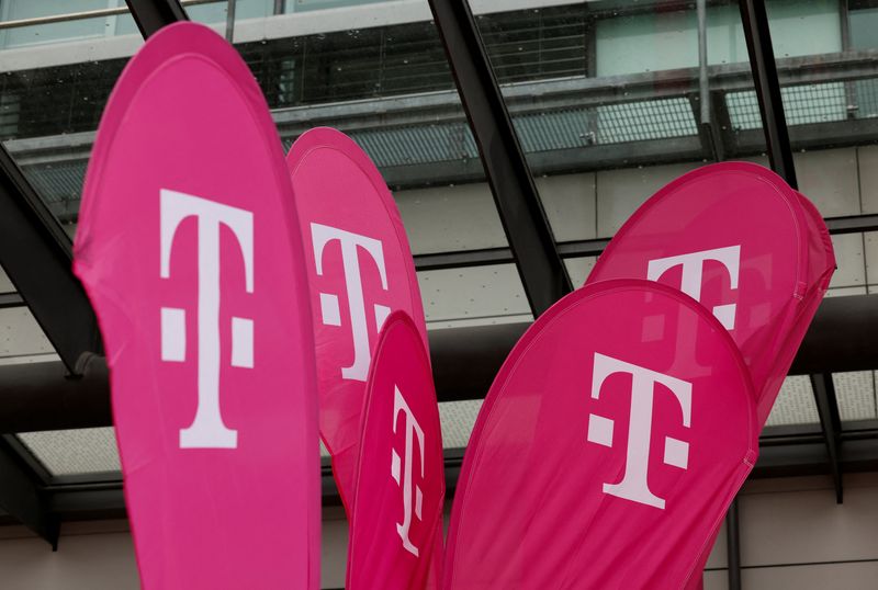 Imagem oficial do evento Fundo ativista Elliott compra participação na Deutsche Telekom para barrar fusão com a T-Mobile